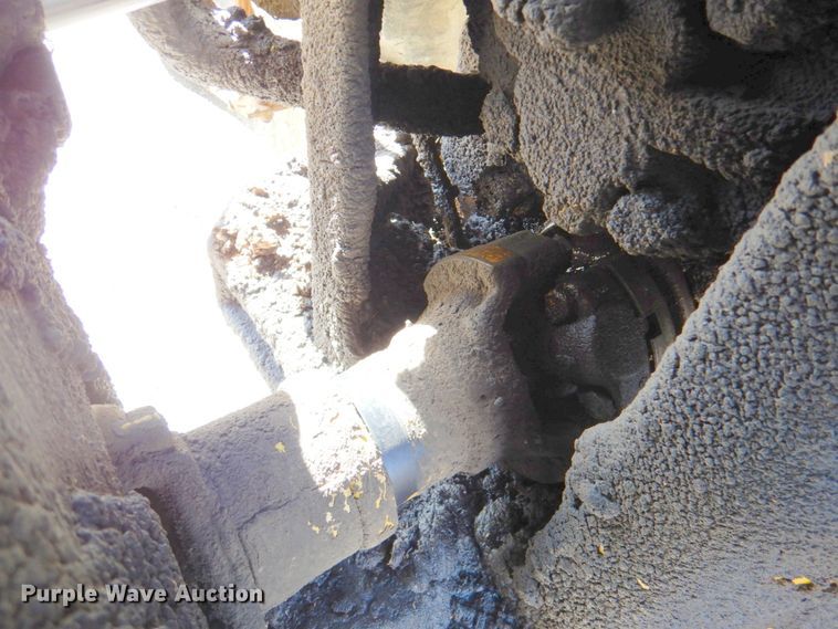 image for item DN1249 1988 Caterpillar D250B  water wagon