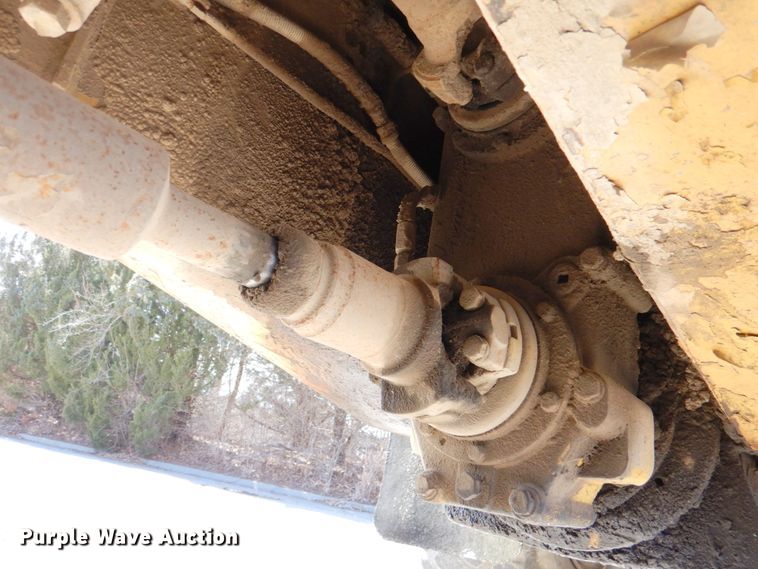 image for item DN1249 1988 Caterpillar D250B  water wagon