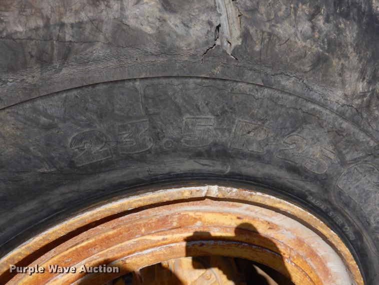 image for item DN1249 1988 Caterpillar D250B  water wagon