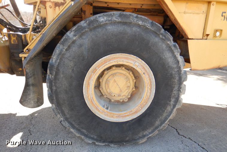 image for item DN1249 1988 Caterpillar D250B  water wagon