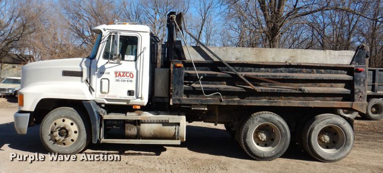 image for item DN1269 1998 Mack CH613  dump truck