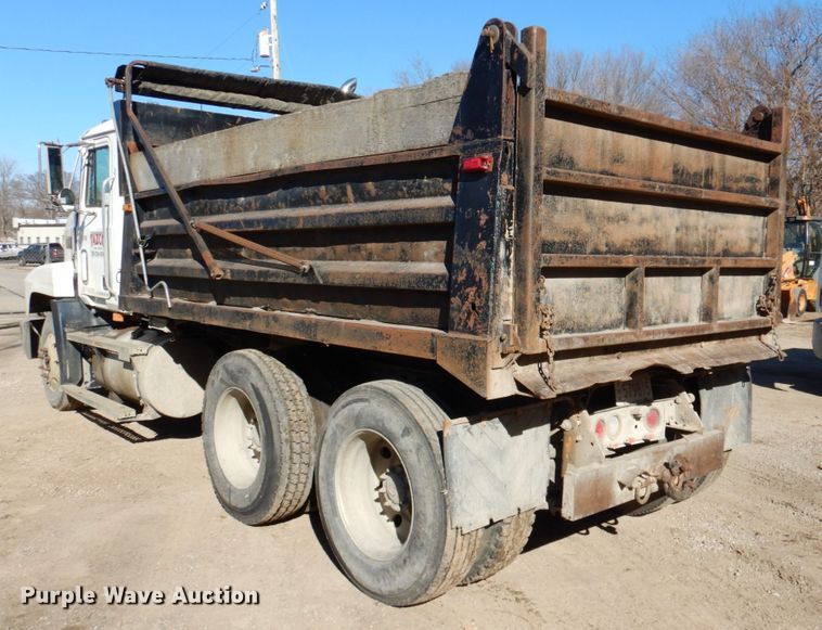 image for item DN1269 1998 Mack CH613  dump truck