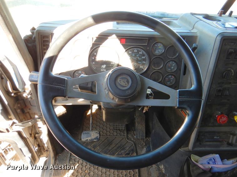 image for item DN1269 1998 Mack CH613  dump truck