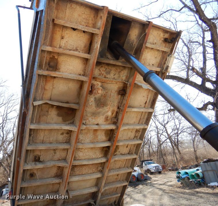 image for item DN1269 1998 Mack CH613  dump truck