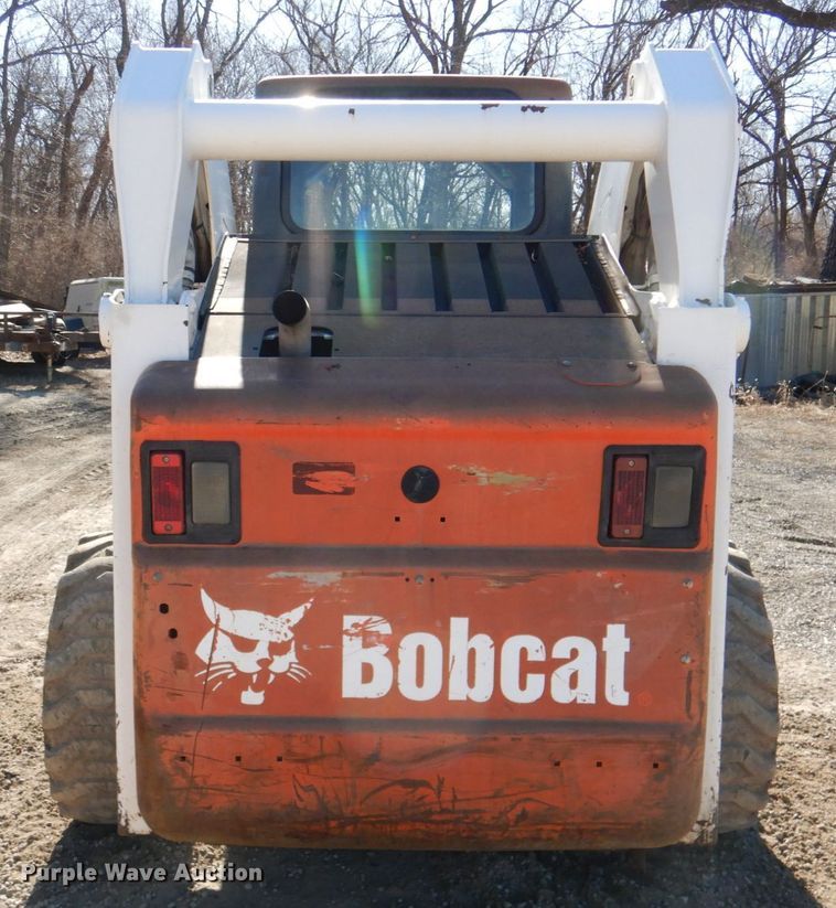 image for item DN1270 2006 Bobcat S250  skid steer loader