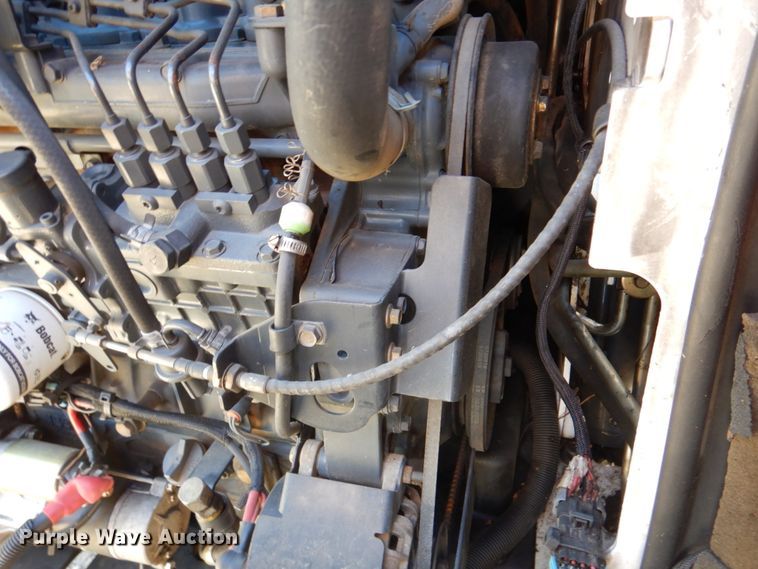 image for item DN1270 2006 Bobcat S250  skid steer loader