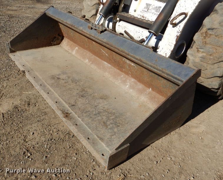 image for item DN1270 2006 Bobcat S250  skid steer loader