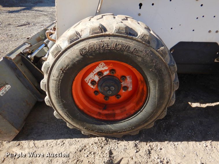 image for item DN1270 2006 Bobcat S250  skid steer loader