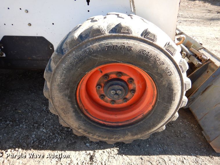 image for item DN1270 2006 Bobcat S250  skid steer loader