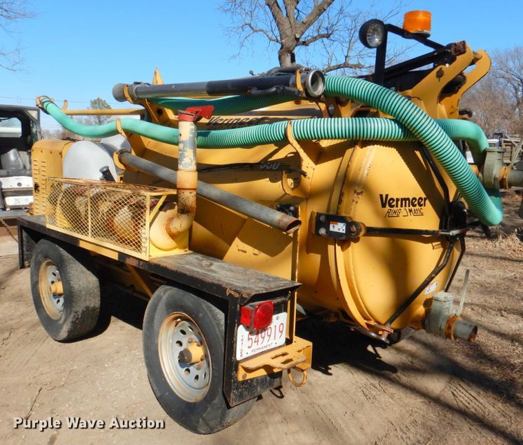 image for item DN1271 2005 Vermeer 550  vacuum excavator