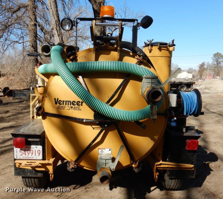 image for item DN1271 2005 Vermeer 550  vacuum excavator