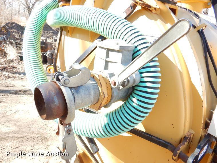 image for item DN1271 2005 Vermeer 550  vacuum excavator