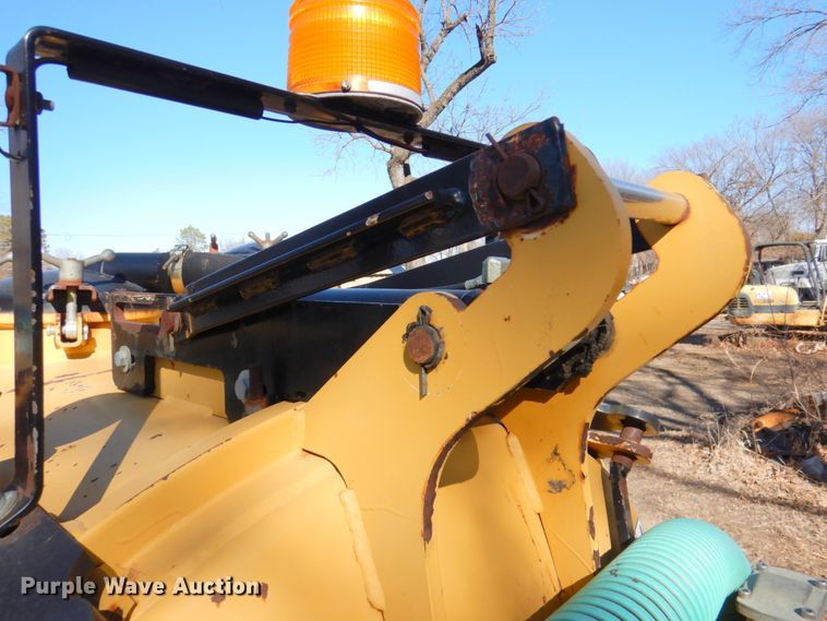 image for item DN1271 2005 Vermeer 550  vacuum excavator