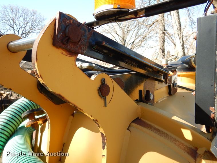 image for item DN1271 2005 Vermeer 550  vacuum excavator