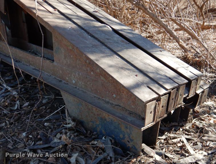 image for item DN1272 (5) steel trusses