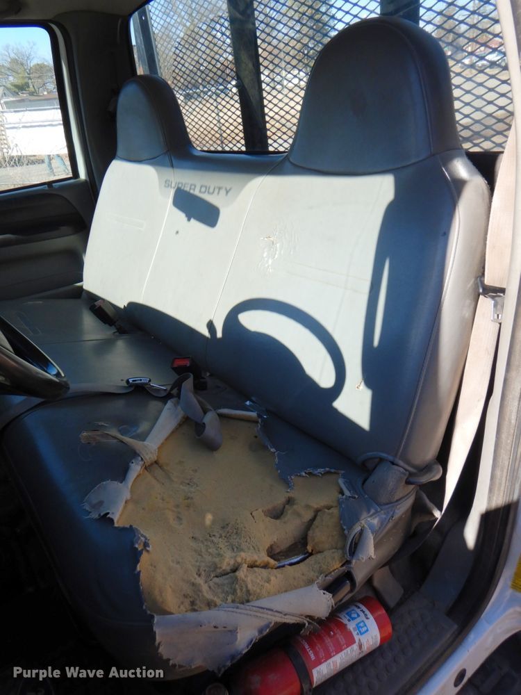 image for item DN1274 2007 Ford F450 Super Duty XL  flatbed truck