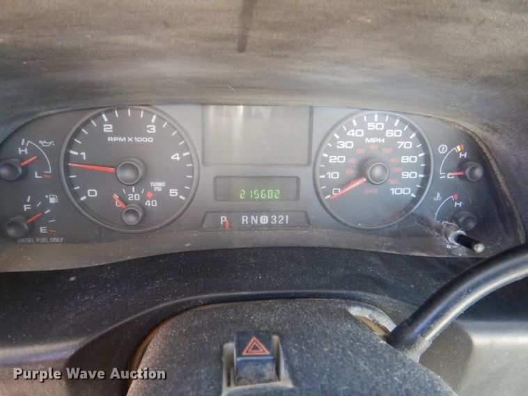 image for item DN1274 2007 Ford F450 Super Duty XL  flatbed truck