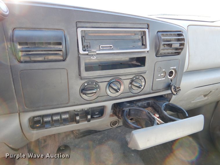 image for item DN1274 2007 Ford F450 Super Duty XL  flatbed truck