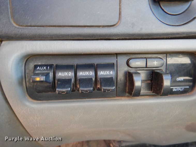 image for item DN1274 2007 Ford F450 Super Duty XL  flatbed truck