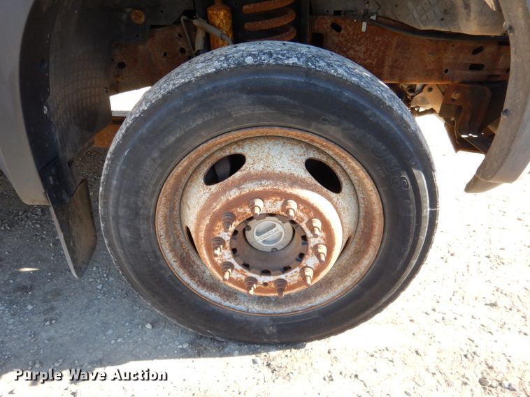 image for item DN1274 2007 Ford F450 Super Duty XL  flatbed truck