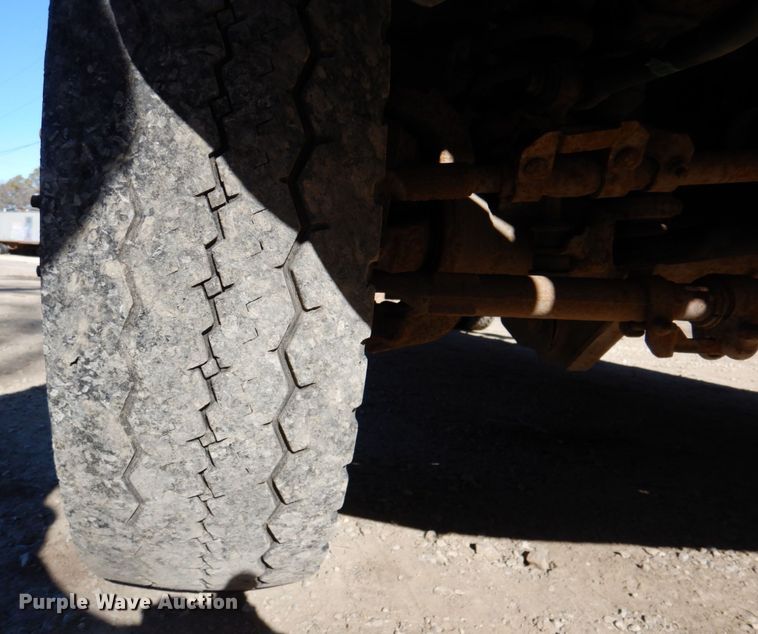 image for item DN1274 2007 Ford F450 Super Duty XL  flatbed truck