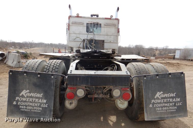 image for item DN1277 1998 Peterbilt 379  semi truck