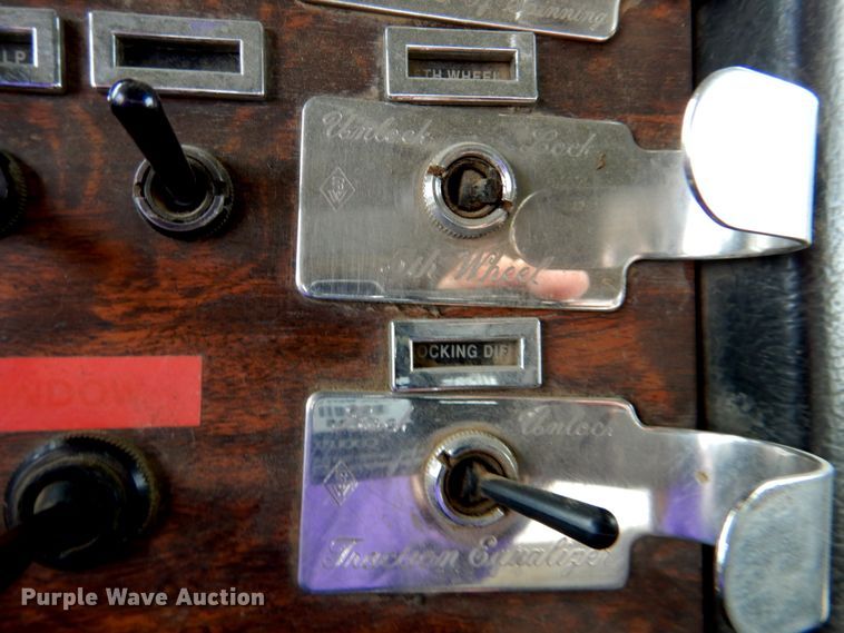 image for item DN1277 1998 Peterbilt 379  semi truck