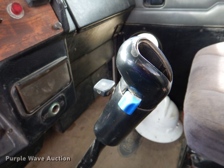 image for item DN1277 1998 Peterbilt 379  semi truck