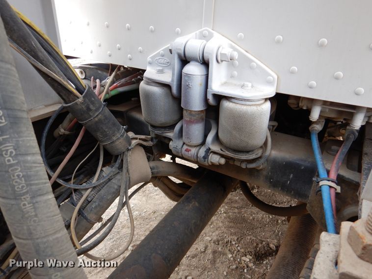 image for item DN1277 1998 Peterbilt 379  semi truck