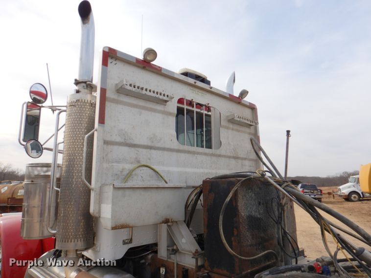 image for item DN1277 1998 Peterbilt 379  semi truck