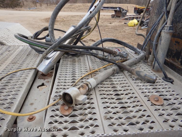 image for item DN1277 1998 Peterbilt 379  semi truck