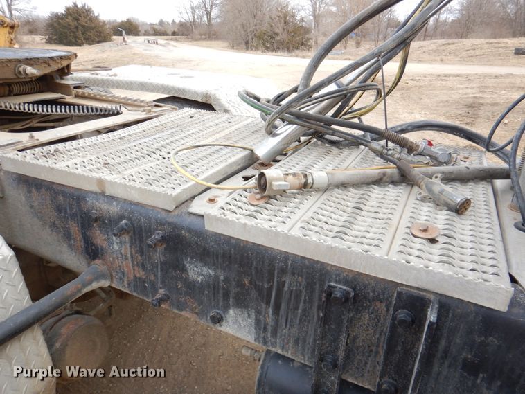 image for item DN1277 1998 Peterbilt 379  semi truck