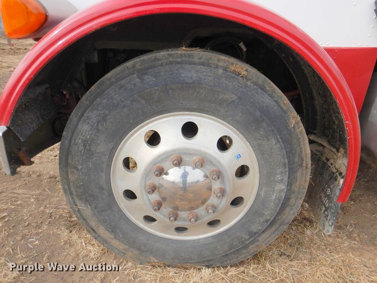 image for item DN1277 1998 Peterbilt 379  semi truck