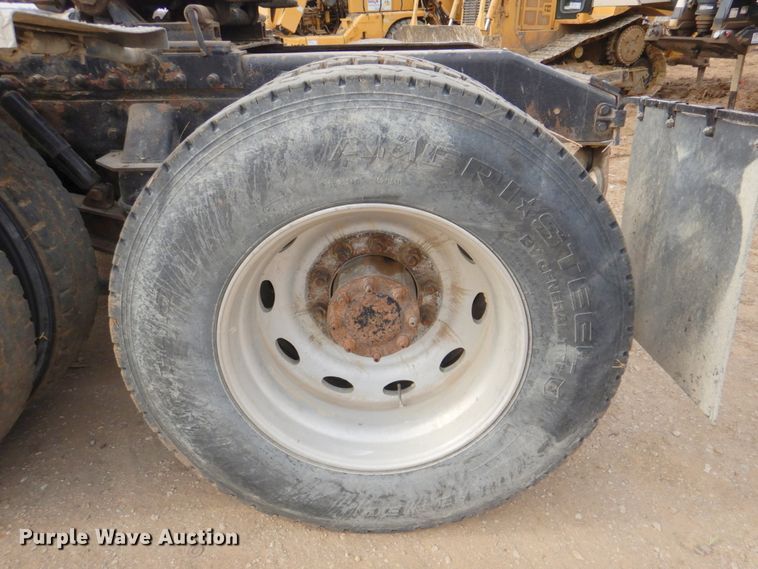 image for item DN1277 1998 Peterbilt 379  semi truck