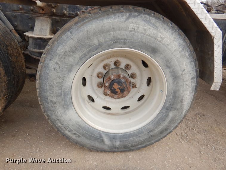 image for item DN1277 1998 Peterbilt 379  semi truck