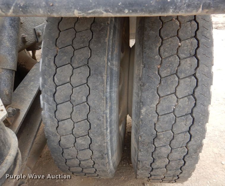 image for item DN1277 1998 Peterbilt 379  semi truck