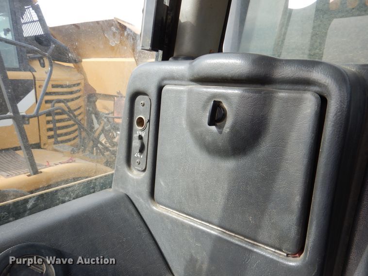 image for item DN1280 2004 Caterpillar 730  haul truck