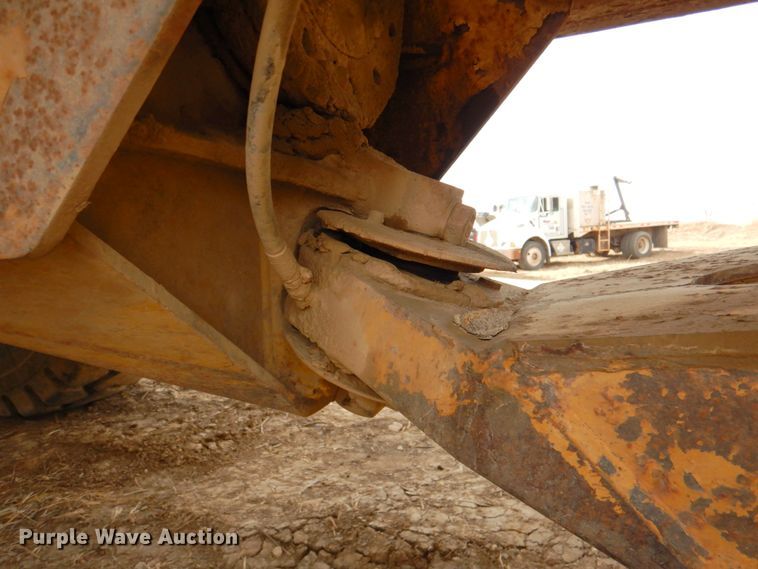 image for item DN1280 2004 Caterpillar 730  haul truck