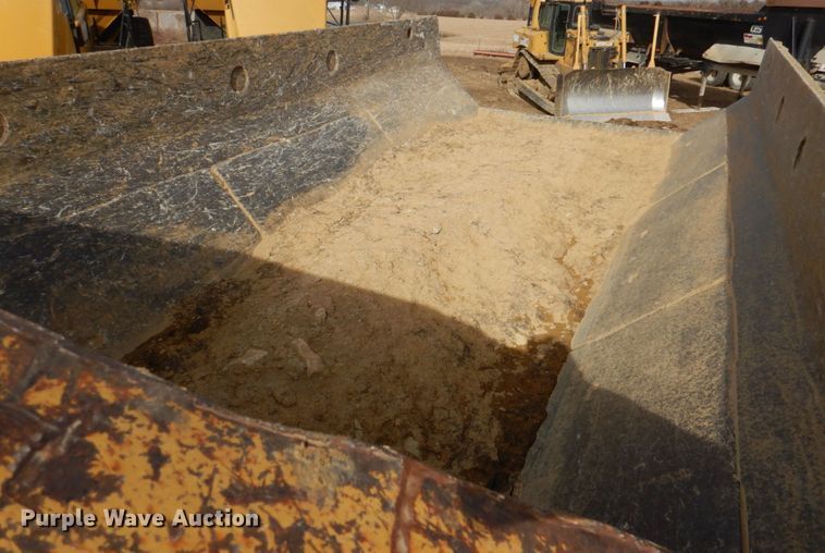 image for item DN1280 2004 Caterpillar 730  haul truck