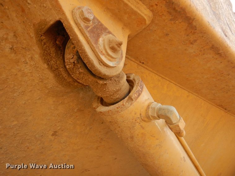 image for item DN1280 2004 Caterpillar 730  haul truck