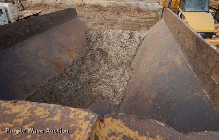 image for item DN1282 2007 Caterpillar 740  haul truck