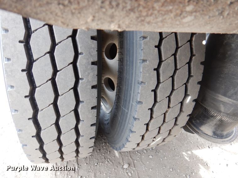 image for item DN1286 2014 Trail King TK110HDB+533  lowboy equipment trailer