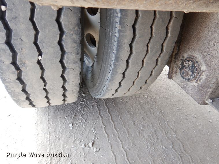 image for item DN1286 2014 Trail King TK110HDB+533  lowboy equipment trailer