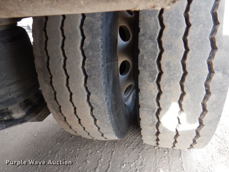 image for item DN1286 2014 Trail King TK110HDB+533  lowboy equipment trailer