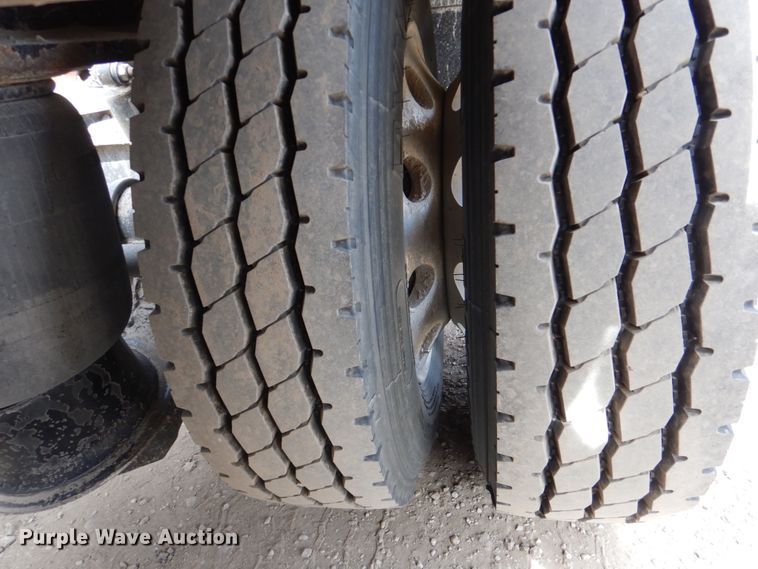 image for item DN1286 2014 Trail King TK110HDB+533  lowboy equipment trailer