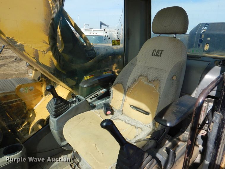 image for item DN1288 2007 Caterpillar 330DL  excavator