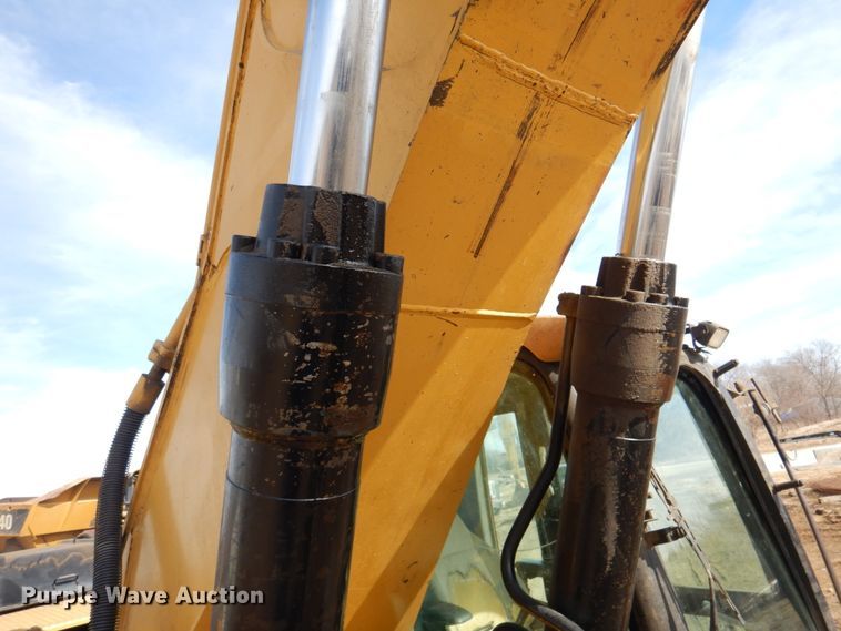 image for item DN1288 2007 Caterpillar 330DL  excavator