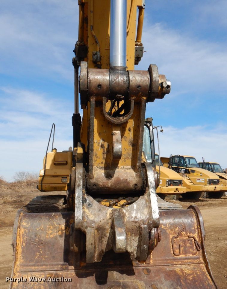 image for item DN1288 2007 Caterpillar 330DL  excavator