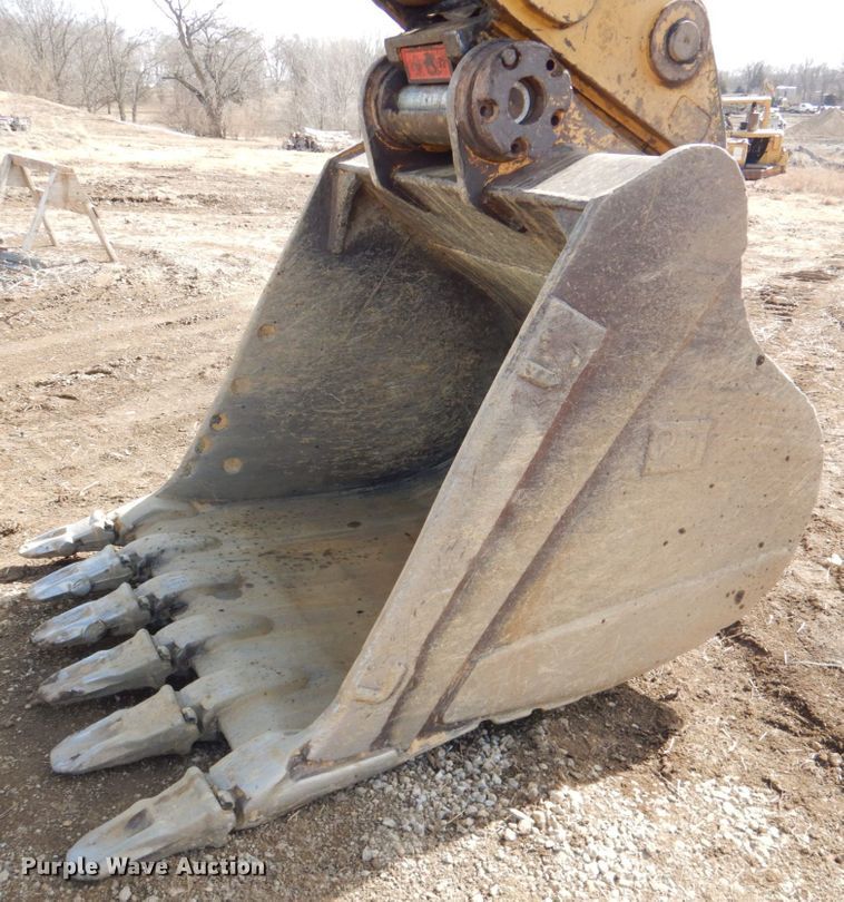 image for item DN1288 2007 Caterpillar 330DL  excavator