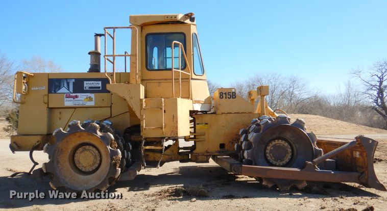 image for item DN1338 1990 Caterpillar 815B  soil compactor
